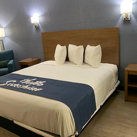 Days Inn By Wyndham Apopka/Orlando Экстерьер фото