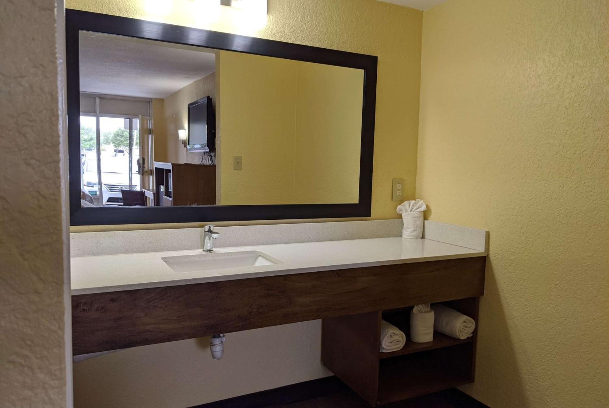 Days Inn By Wyndham Apopka/Orlando Экстерьер фото