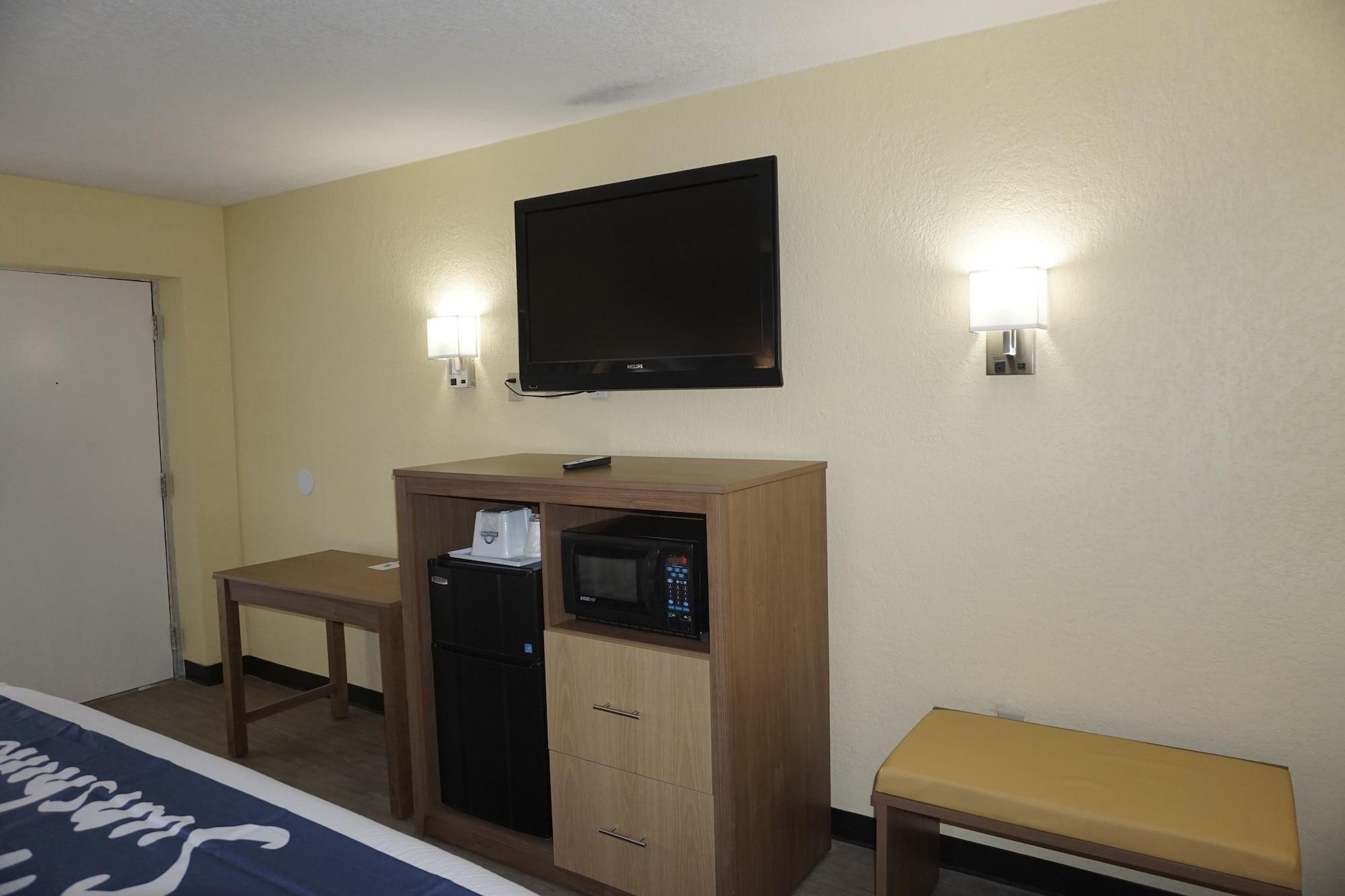 Days Inn By Wyndham Apopka/Orlando Экстерьер фото