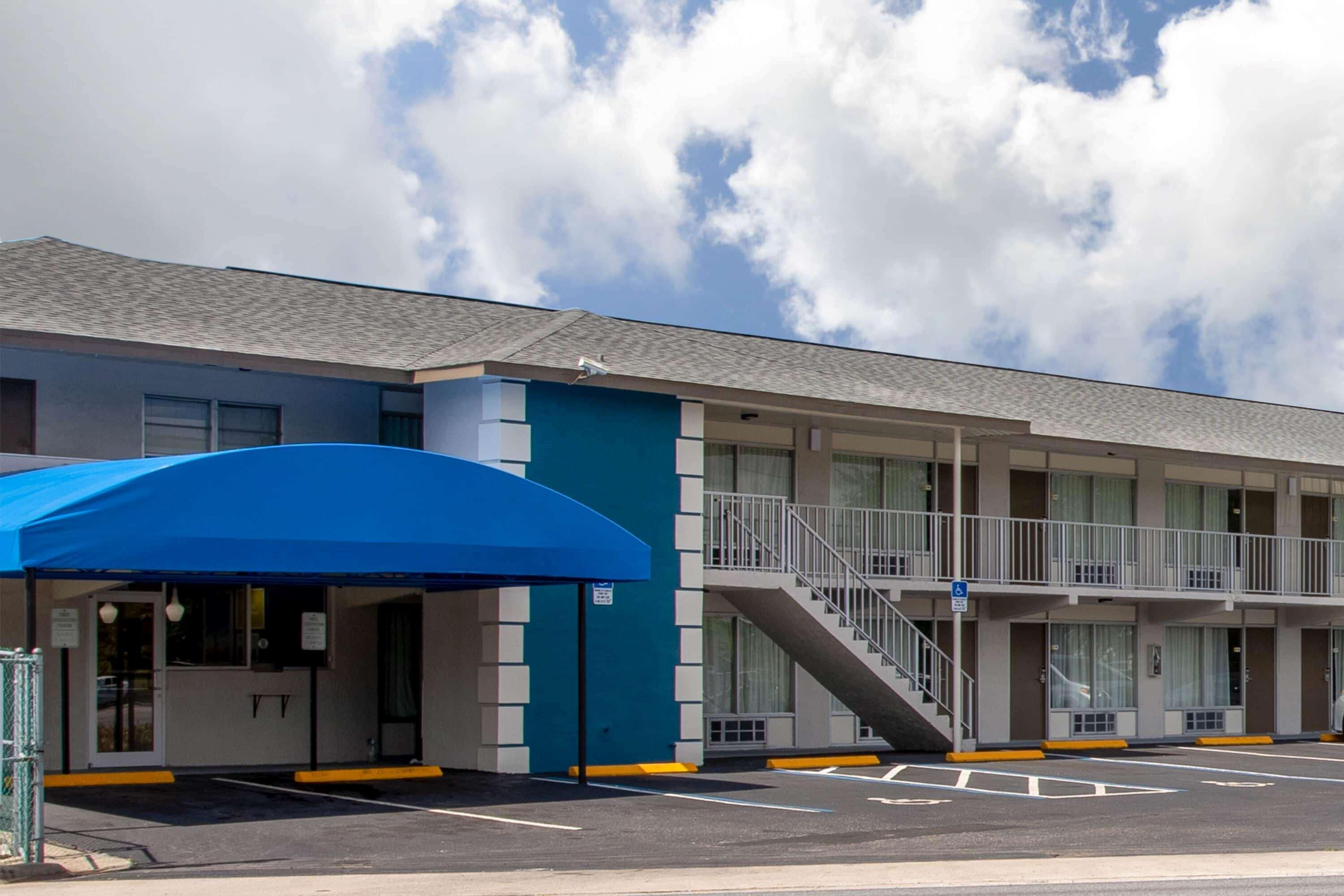 Days Inn By Wyndham Apopka/Orlando Экстерьер фото