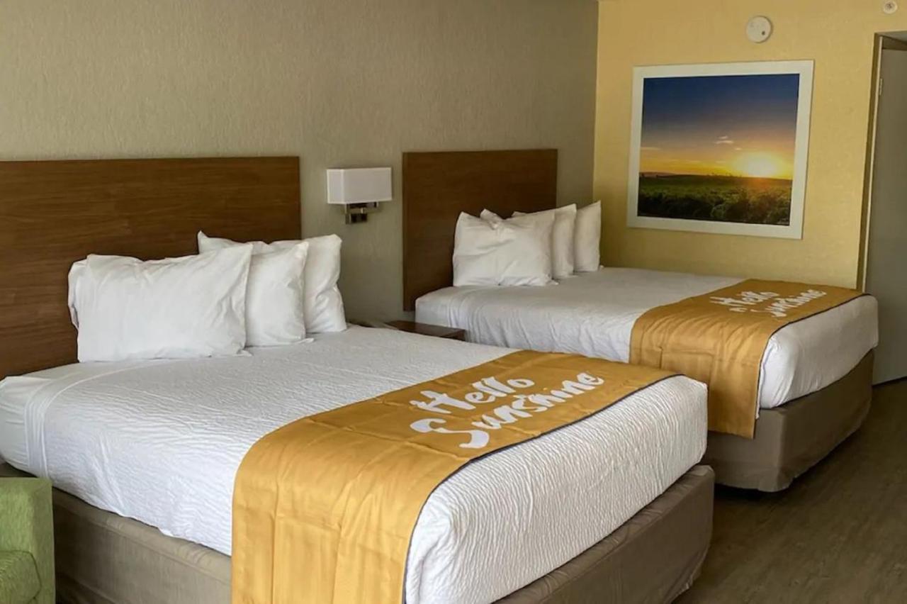 Days Inn By Wyndham Apopka/Orlando Экстерьер фото