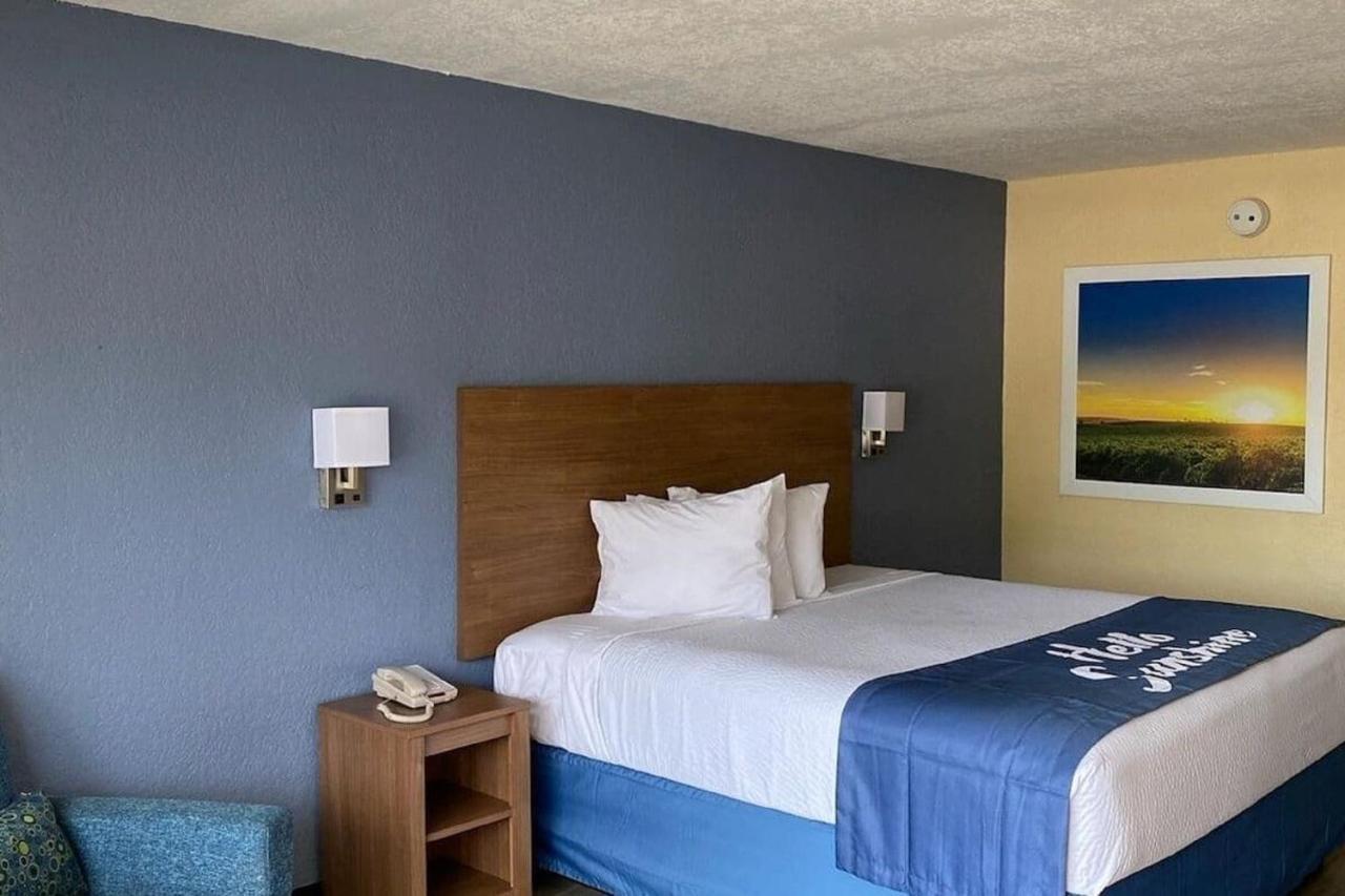 Days Inn By Wyndham Apopka/Orlando Экстерьер фото